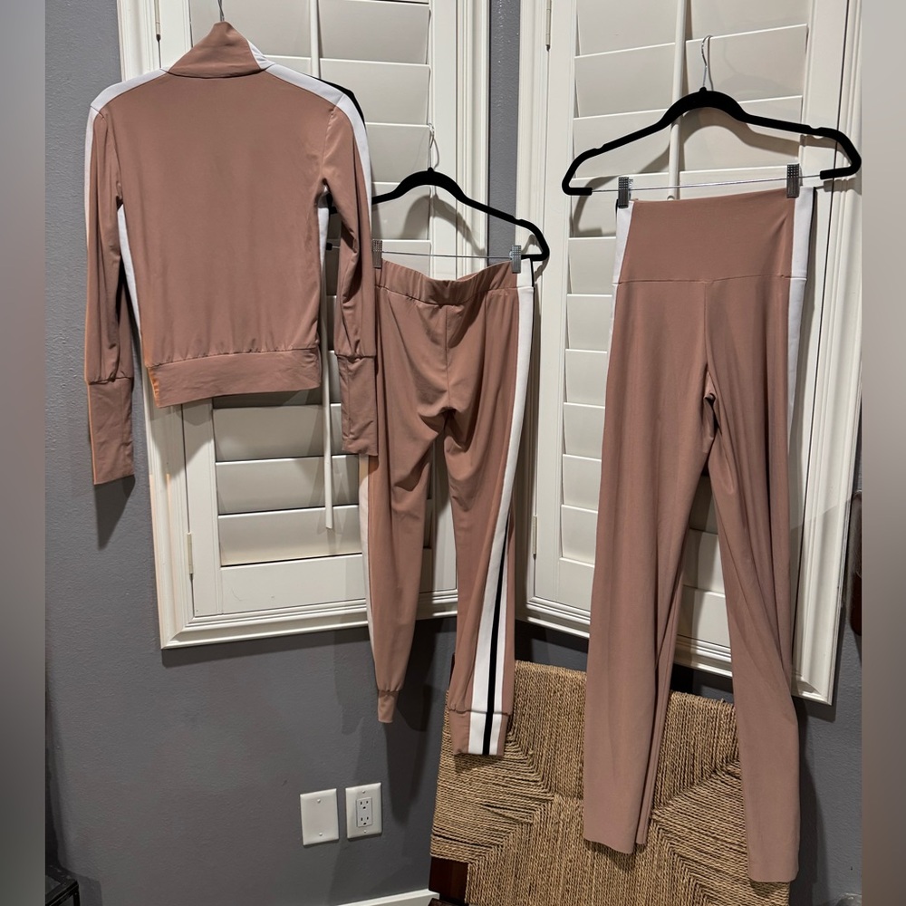 Norma Kamali tracksuit 3 piece set - Picture 2 of 6